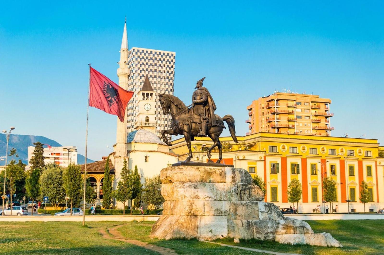 Grace Apartment City Center Tirana Exterior photo